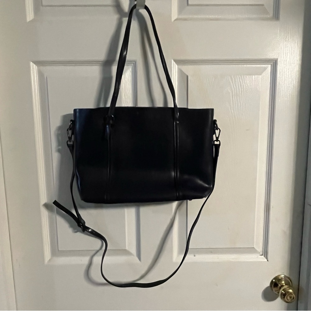 Leather shoulder bag